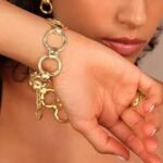 BRACCIALE AD ANELLI MARTELLATO PLACCATO IN ORO