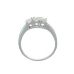 Anello oro bianco trylogy con diamanti