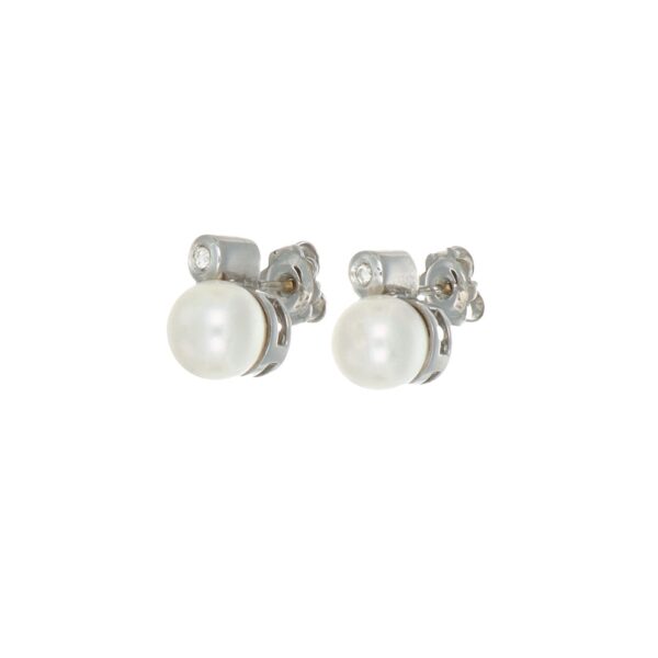 Orecchini oro bianco con diamanti e perla