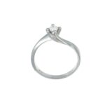 Anello oro bianco solitario con diamanti cierre