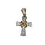 Ciondolo due ori croce con diamanti