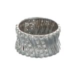 ANELLO ORO BIANCO FASCIA LAVORATA PAVEE DI ZIRCONI