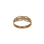 ANELLO ORO GIALLO CON CUORICINO CENTRALE