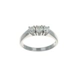 Anello oro bianco trilogy con diamanti