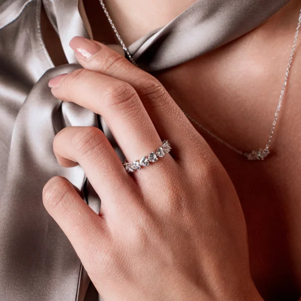 Anello argento eternity cuori ALMIRA GIOIELLI