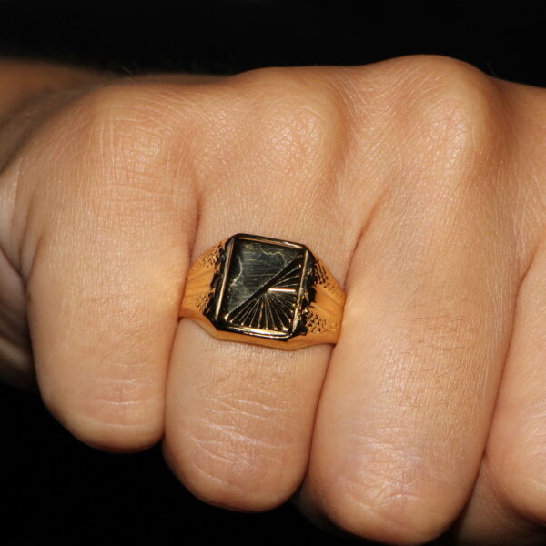 Anello oro giallo lavorato