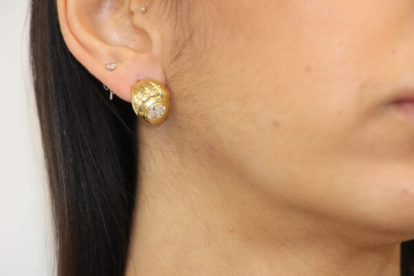 Orecchini oro giallo con zircone