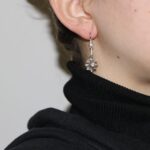 Orecchini oro bianco pendenti con zirconi modello vintage