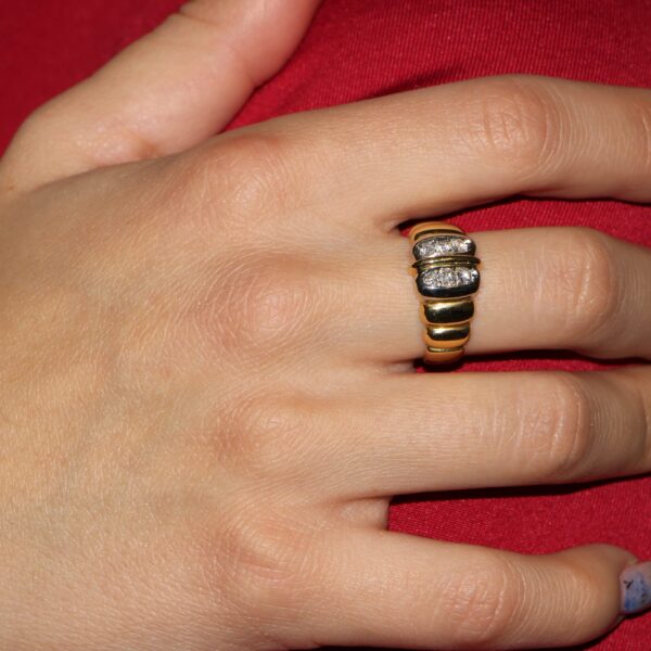 Anello due ori con diamanti