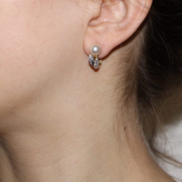 Orecchini due ori con perla e diamanti