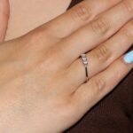 Anello oro bianco trylogi con zirconi bianchi