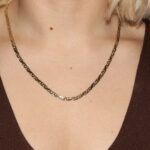Collana due ori uno a erre