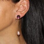 Orecchini oro giallo con zircone viola cabochon e perla rosa goccia pendente