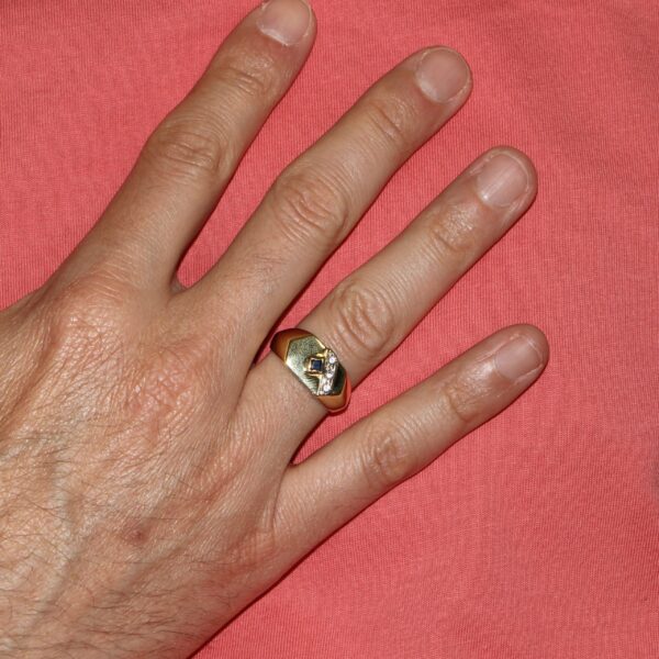 Anello due ori con zirconi blu e bianchi