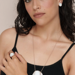 collana catena lunga zama tondo bianca
