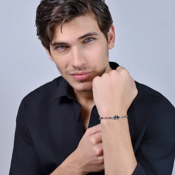 Luca Barra bracciale catena con piastra con ancora e smalto nero