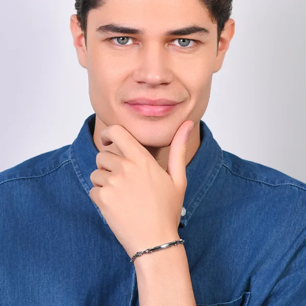 Luca Barra bracciale catena con piastra ed elementi ip nero