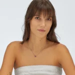 S'Agapõ collana a catena con cuore impreziosito da zircone rosso da 45 cm