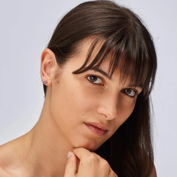 S'Agapõ orecchini a lobo con zircone viola da 5 mm