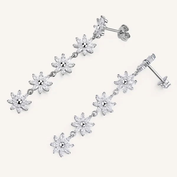 Rosato orecchini pendenti Gaia in argento 925 con fiore e zirconi bianchi