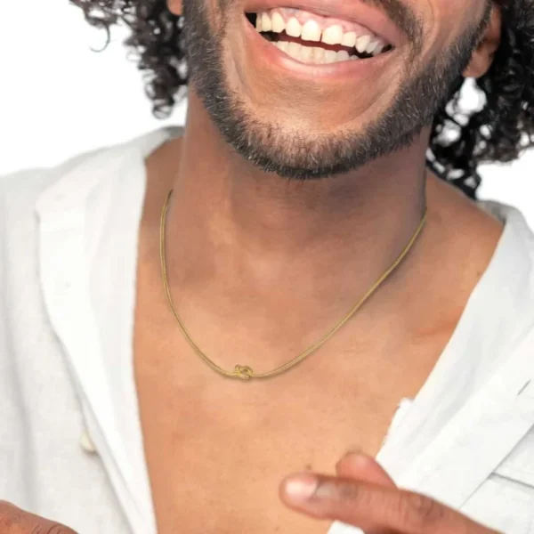 Marlù collana foxtail dorata da 58 cm con nodo e scritta "Knoted"