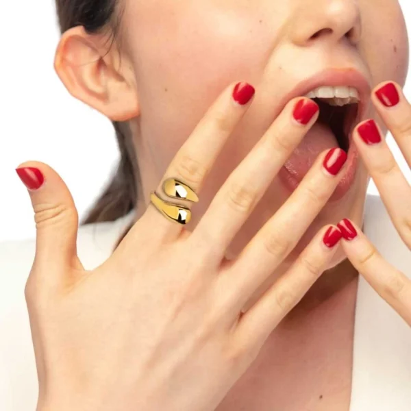 Marlù anello dorato bombato contrariè a doppia goccia, taglia 10