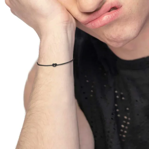 Marlù bracciale snake nero regolabile con scritta "Knoted"