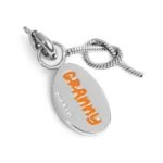 Marlù charm doppio con scritta "NONNA" e dettaglio nodo snake