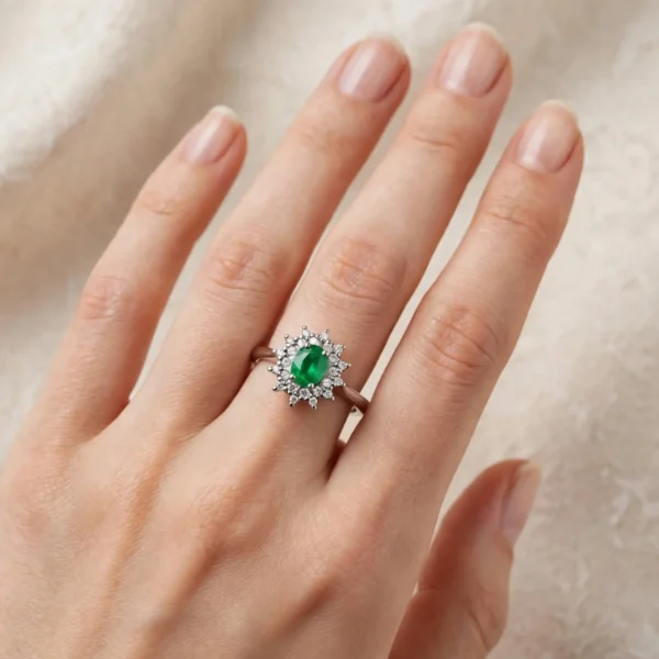 ANELLO ORO BIANCO CON SMERALDO DIAM RE CARLO
