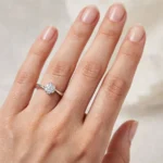 ANELLO ORO BIANCO CON DIAM MAGIC  DONNA ORO KT 0.15 TOT.  GVS1