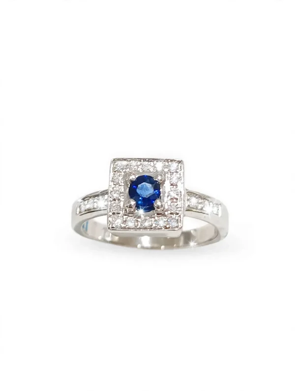 ANELLO ORO BIANCO CON ZAFFIRO BLU ROTONDO E DIAMANTI DD GIOIELLI COMPLETI DI CERTIFICATO DI GARANZIA IGI