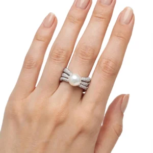 anello oro bianco fascia con diamanti e perla kt 0,8 gvs1