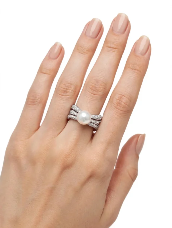 ANELLO ORO BIANCO FASCIA CON DIAMANTI E PERLA KT 0,8 GVS1