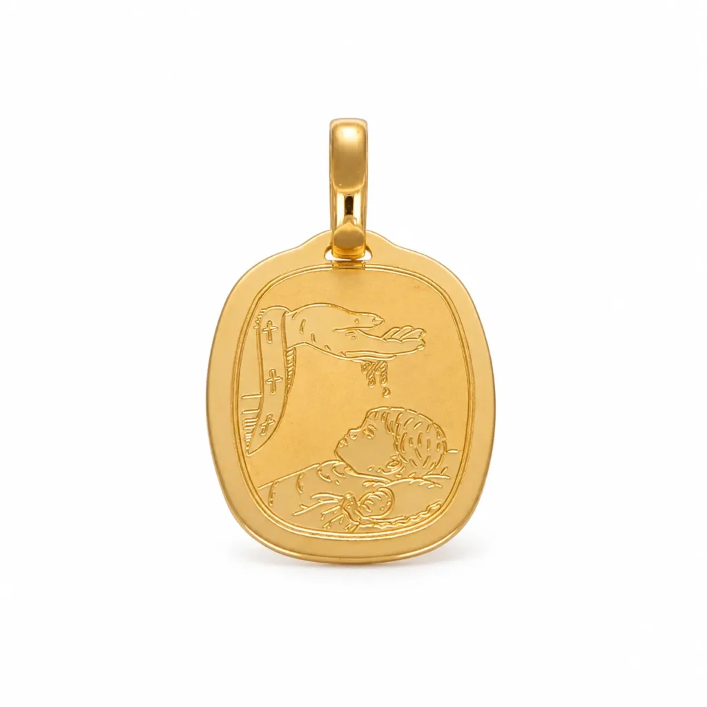 Medaglia in oro giallo 18 kt con scena del Battesimo e mano che versa acqua sul capo di un bambino