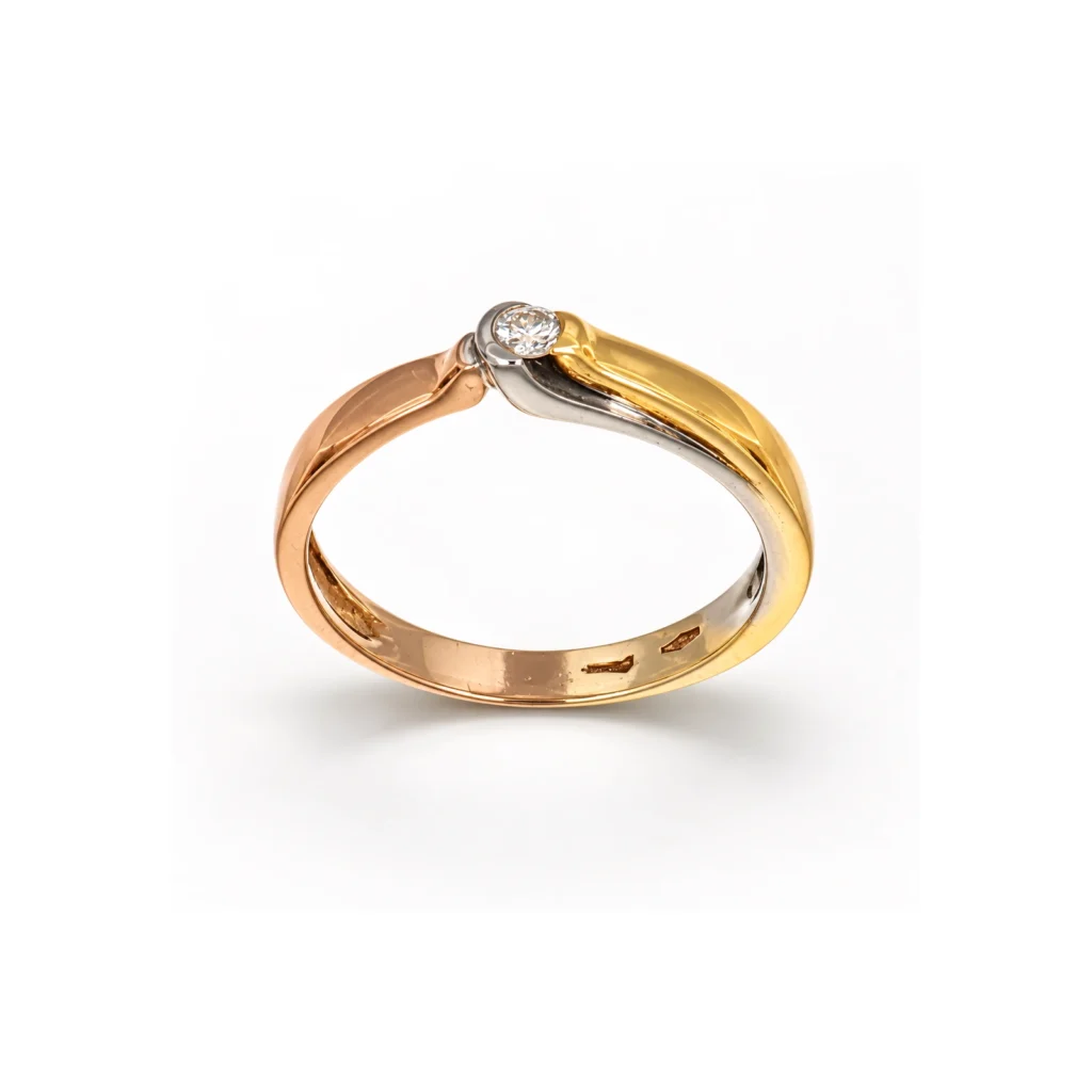 Anello tre ori solitario con diamante KT 0.07 G VS1, oro 18 kt