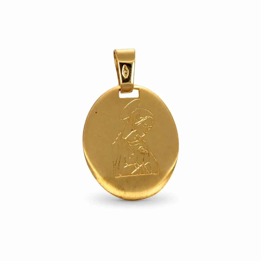 Medaglia ovale in oro giallo 18 kt con delicata immagine della Madonna