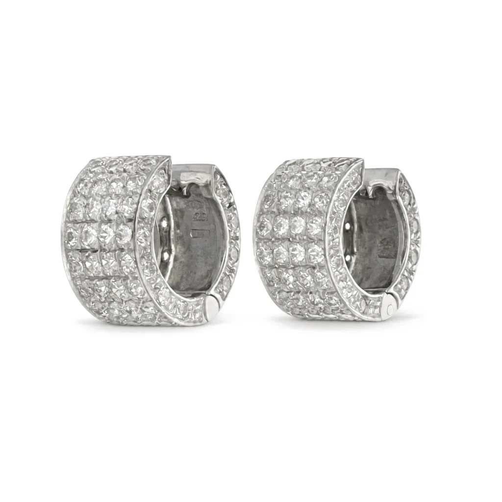 Orecchini oro bianco cerchi con pavee zirconi bianchi, oro 18 kt